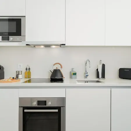 Limehome Calcada Do Cardeal 4* Lissabon