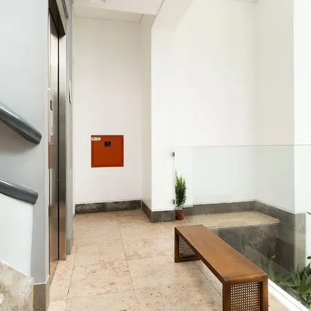 شقة فندقية Limehome Calcada Do Cardeal 4*