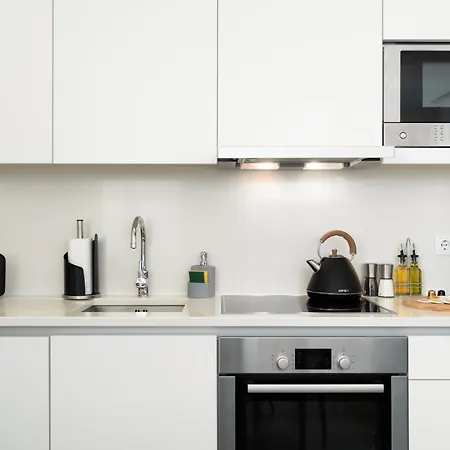 Limehome Calcada Do Cardeal Apartman *